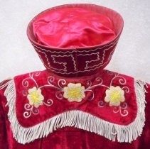 IOOF Past Noble Grand crown & robe back detail