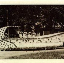 KWIZ Klub float, Glencoe