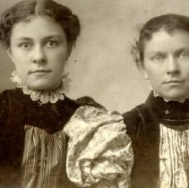 Emma & Helen Juergens