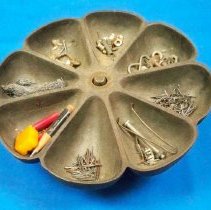 Shoemaker's nail dish