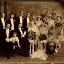 bride Esther Jones and groom Ewald Pust,