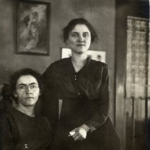 Anna Braun & Martha Fratzke Zipf.