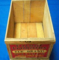Cranberry packing box
