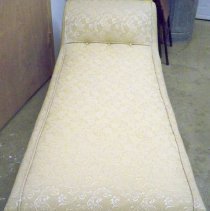 Fainting couch