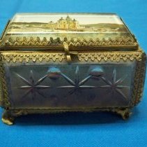 Jewelry box