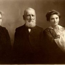 Four generation photo c.1917