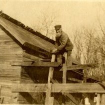 August Hussock fixing barn c.1919