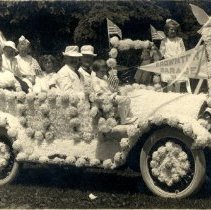 1916 Overland parade float, Brownton Garage, Brownton, MN