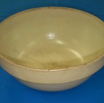 Red Wing Stoneware mixing bowl