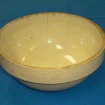 Red Wing Stoneware mixing bowl