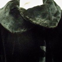 Plush coat collar detail