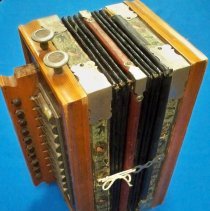 Button accordion