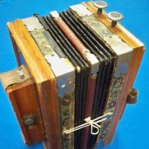 Button accordion