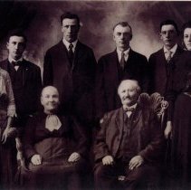 Louis & Augusta Winterfeldt Ahlbrecht family c.1925