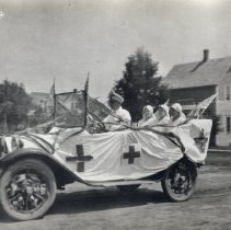 Lester Prairie, MN parade-Red Cross unit