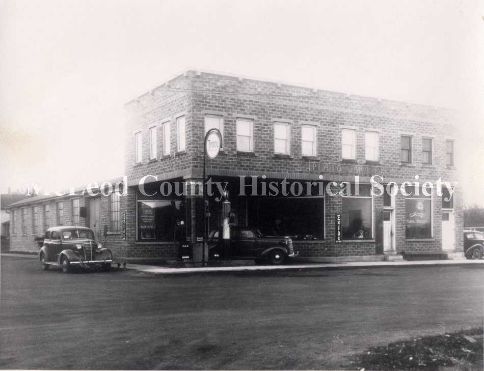 Print, Photographic Plato, MN Garage1938 McLeod County Historical