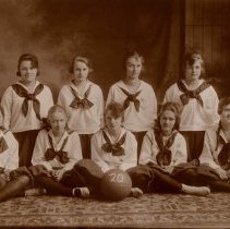 1920 Hutchinson Girl's Basketball Team