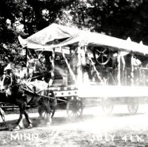 July 4, 1909 Glencoe MN parade float