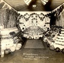 McLeod County exhibit, State Fair, 1917