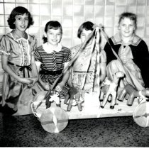 1955 Hutchinson sixth graders