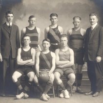 1917 Hutchinson boys basketball team