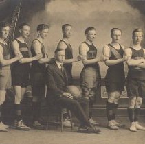1916 Hutchinson boys basketball team