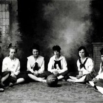 1917-1918 Stewart Girls' Basketball team