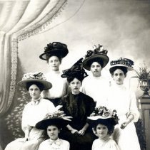 Young women, Hutchinson, MN c.1905