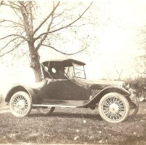 Felton Vollmer in Rufo's Automobile
