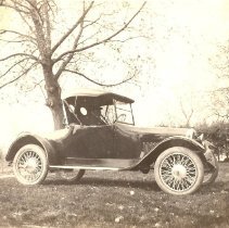 Felton Vollmer in Rufo's Automobile