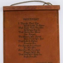 Novelty wall hanging