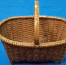 Oval woven basket