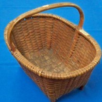 Oval woven basket