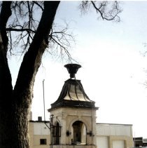 Hutchinson City Hall cupola move, c.1993