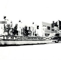 Hutchinson Water Carnival parade float, c.1949