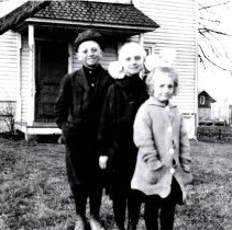 George, Henrietta & Irene Dobberstein