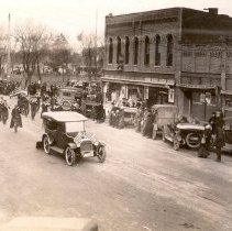 Hutchinson, MN Victory Day Parade
