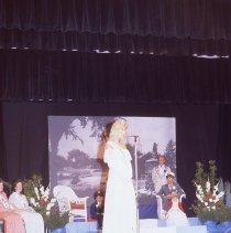 1979 Hutch Water Carnival/1978 Princess Joy Roepke says goodbye