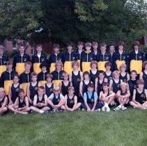 2004-2005 HHS Boys' cross country team