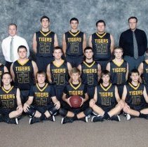2015-2016 HHS Varsity boys' basketball team