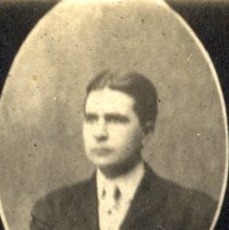 Dr. E. L. Maurer, Physician