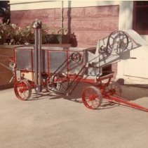 /4 scale model 1922 Case threshing machine