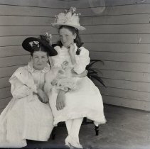 Eunice "Una" Cummings & Genevieve Gilbert, May 1898