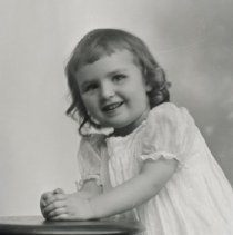 Gretchen Albrecht, daughter of L. P. Albrecht, 1910