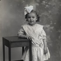 Charles Augustine daughter, 1911