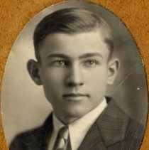 Arnold Daak, HHS Class of 1930