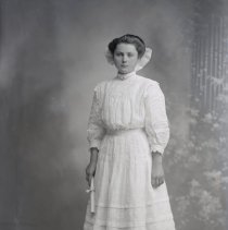 Ella Halverson, graduation, 1910