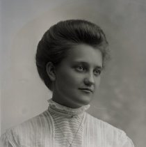 Mattie Hanson, 1910