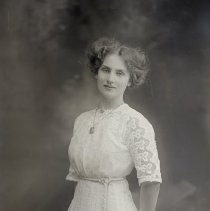 Gertrude Mallay, 1911