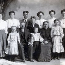 Herman and Augusta Kohls family